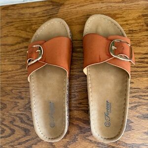 Forever Comfort Women's Tan Buckle Slide Sandals